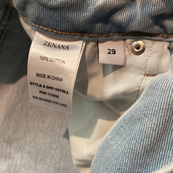 Zenana light wash jeans - Picture 5 of 5